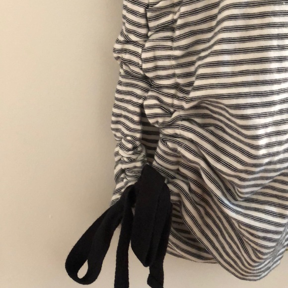 Like new Vince Camuto striped top. Medium - Picture 3 of 5
